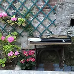 Le Petit Paradis Apartment