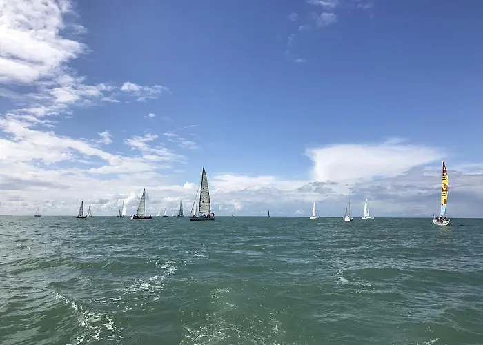 Le Petit Paradis Apartment *